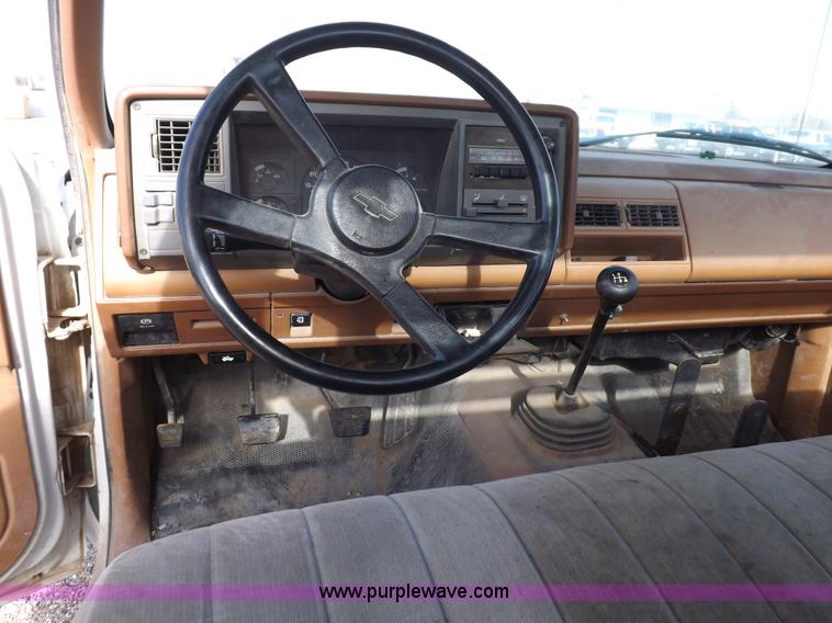 image for item F6354 1990 Chevrolet Cheyenne 2500 flatbed pickup truck