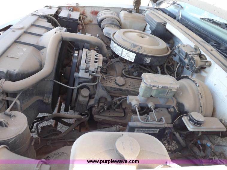 image for item F6354 1990 Chevrolet Cheyenne 2500 flatbed pickup truck