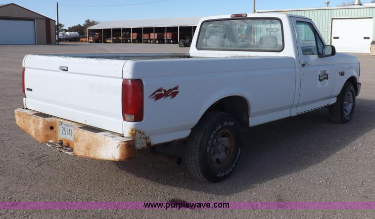 image for item F6355 1994 Ford F150 XL pickup truck
