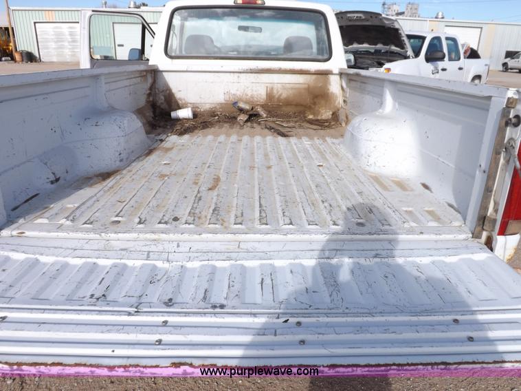image for item F6355 1994 Ford F150 XL pickup truck