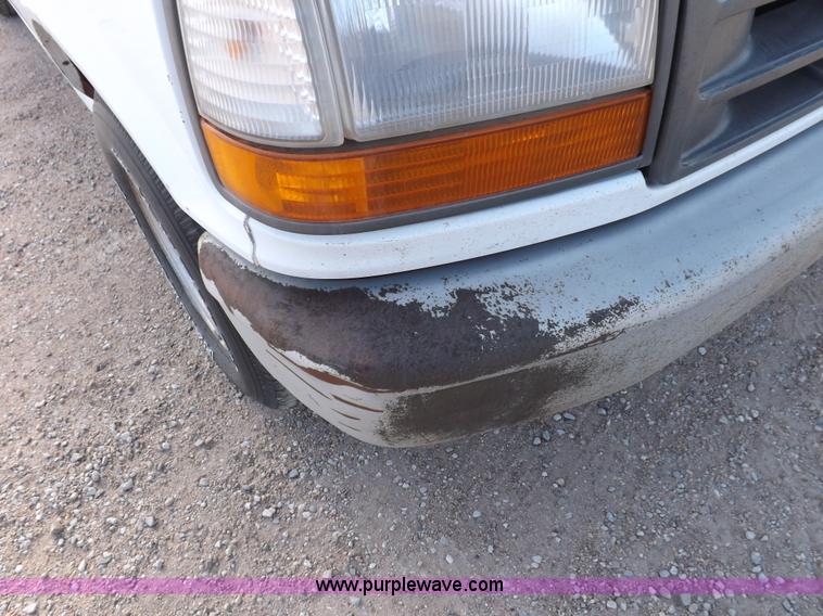image for item F6355 1994 Ford F150 XL pickup truck