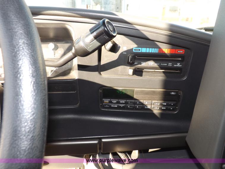 image for item F6358 1996 Ford Econoline E350 ambulance