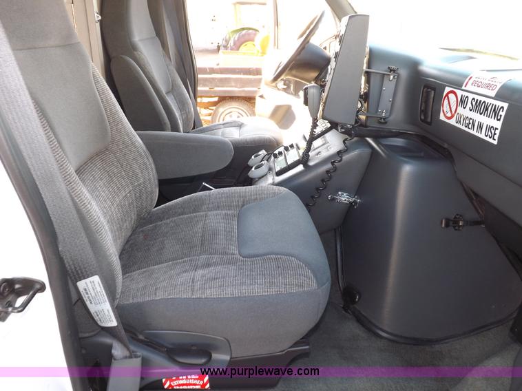 image for item F6358 1996 Ford Econoline E350 ambulance