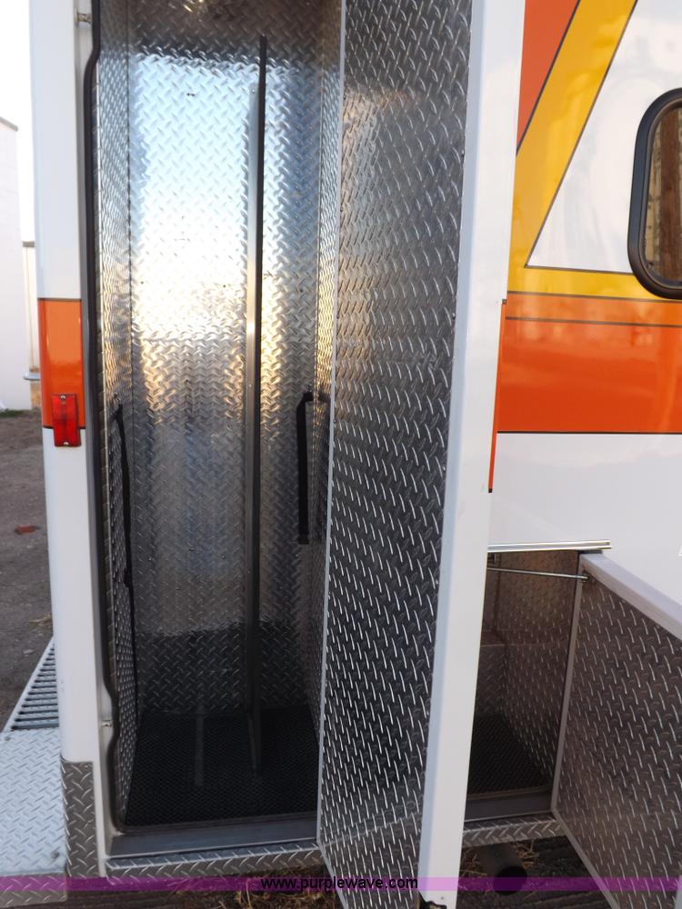 image for item F6358 1996 Ford Econoline E350 ambulance