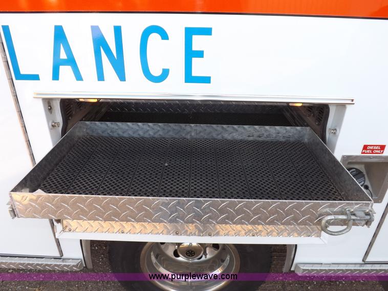 image for item F6358 1996 Ford Econoline E350 ambulance