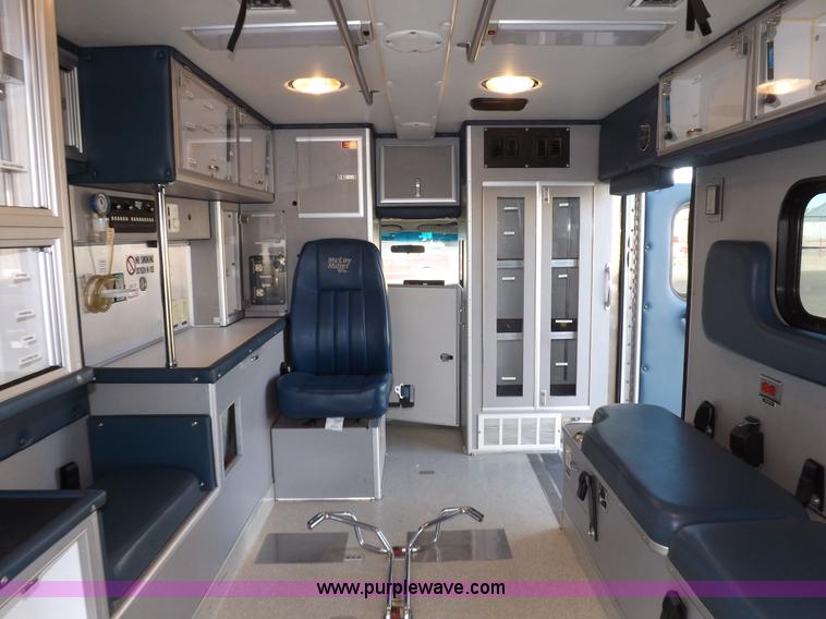 image for item F6358 1996 Ford Econoline E350 ambulance