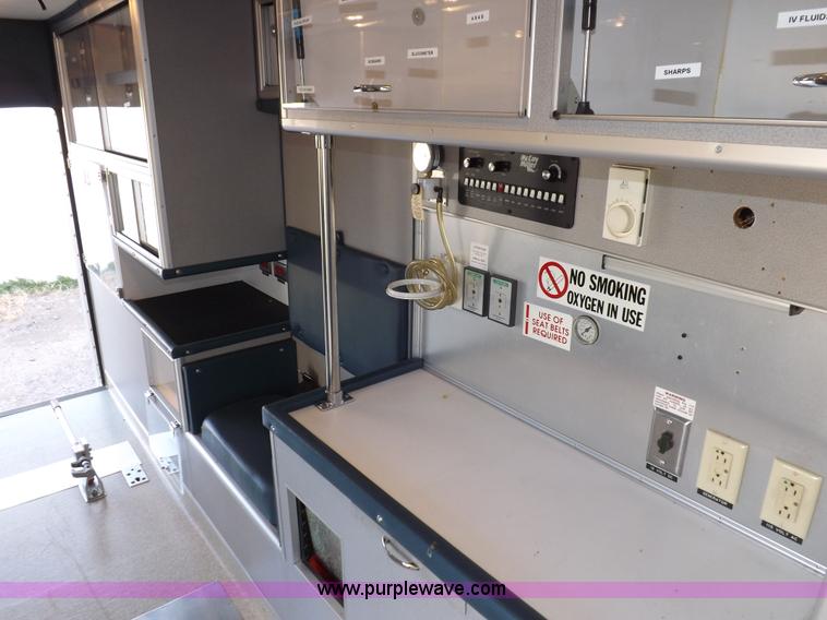 image for item F6358 1996 Ford Econoline E350 ambulance