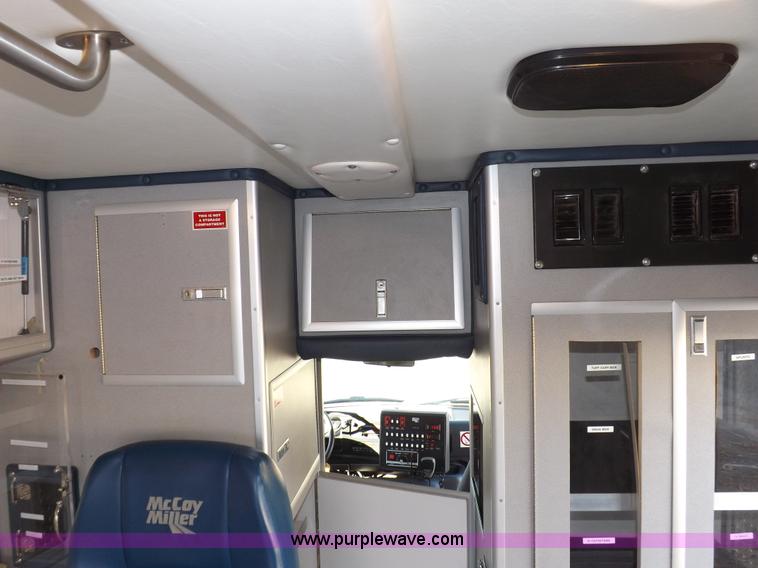 image for item F6358 1996 Ford Econoline E350 ambulance