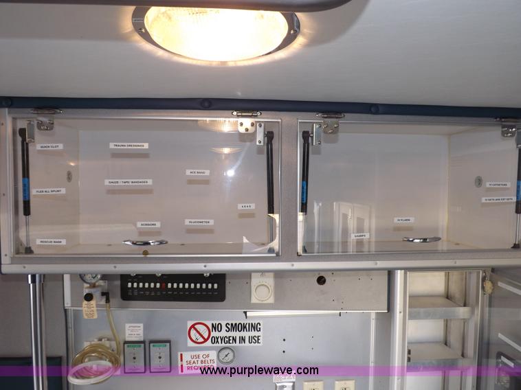 image for item F6358 1996 Ford Econoline E350 ambulance