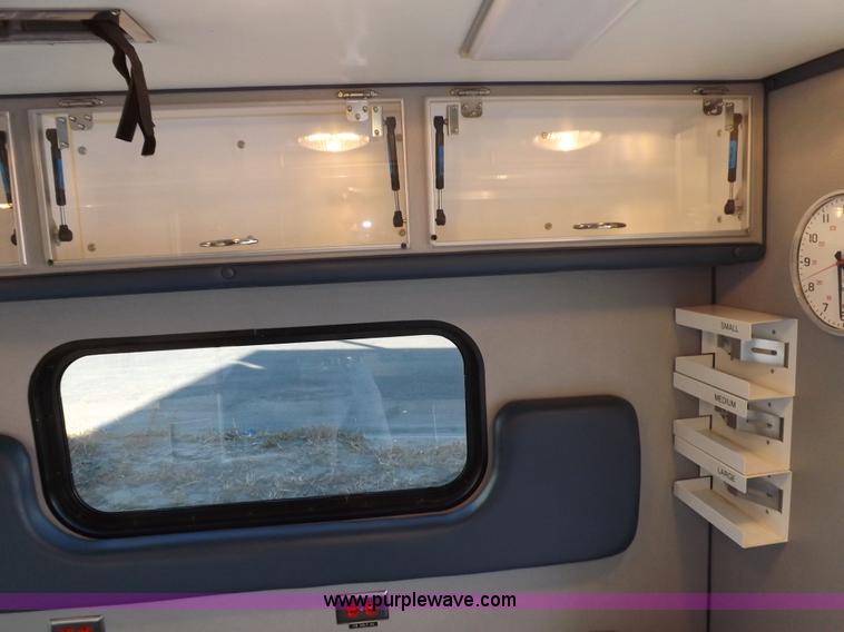 image for item F6358 1996 Ford Econoline E350 ambulance