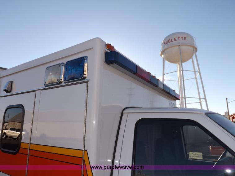 image for item F6358 1996 Ford Econoline E350 ambulance