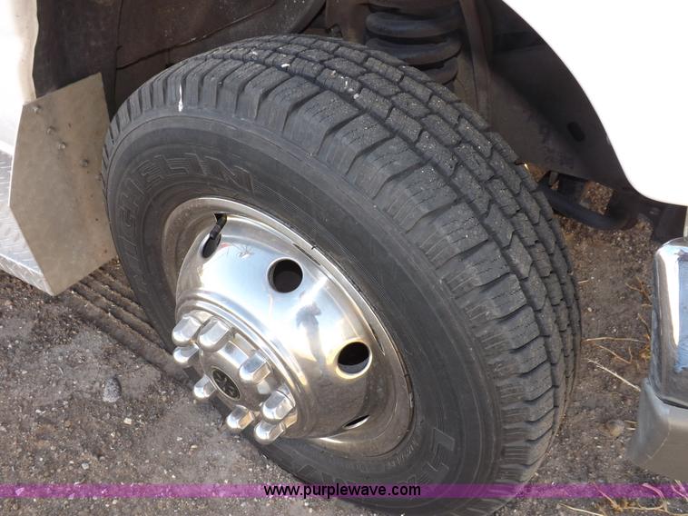 image for item F6358 1996 Ford Econoline E350 ambulance