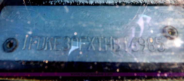 image for item F6358 1996 Ford Econoline E350 ambulance