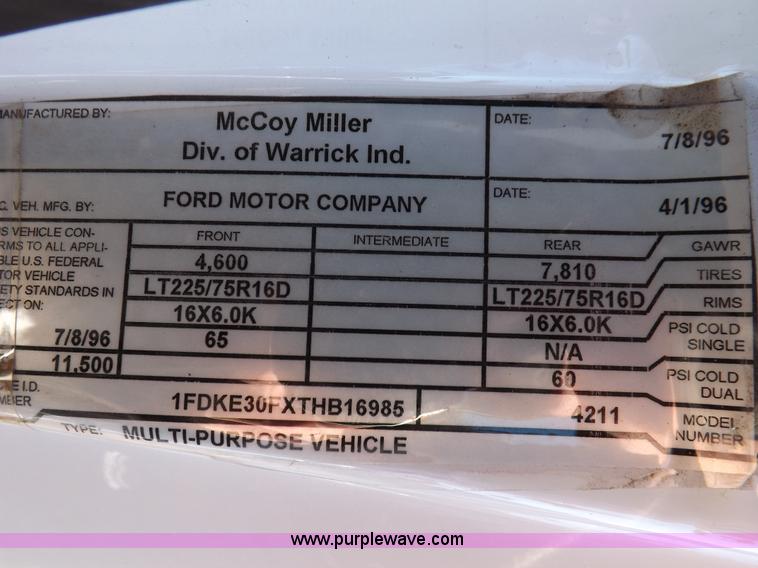 image for item F6358 1996 Ford Econoline E350 ambulance