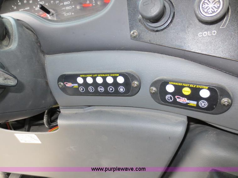 image for item F6556 2007 Ford Econoline E350 Super Duty bus