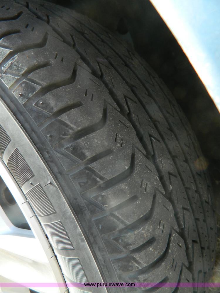 image for item G7601 2005 Ford Taurus SE