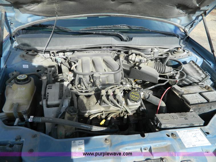 image for item G7601 2005 Ford Taurus SE