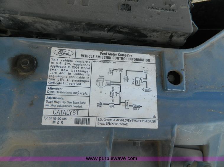 image for item G7601 2005 Ford Taurus SE