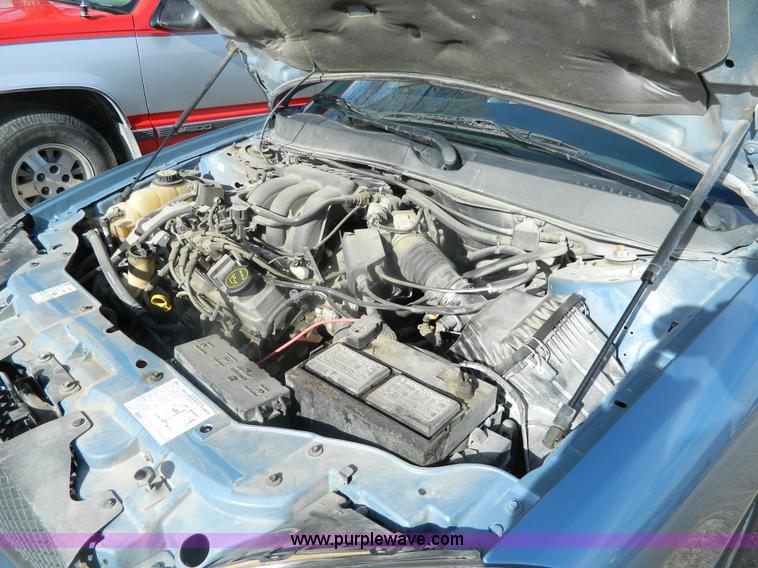 image for item G7601 2005 Ford Taurus SE