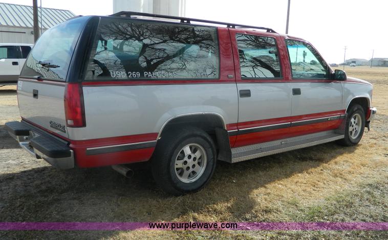 image for item G7602 1994 Chevrolet Suburban C1500 SUV