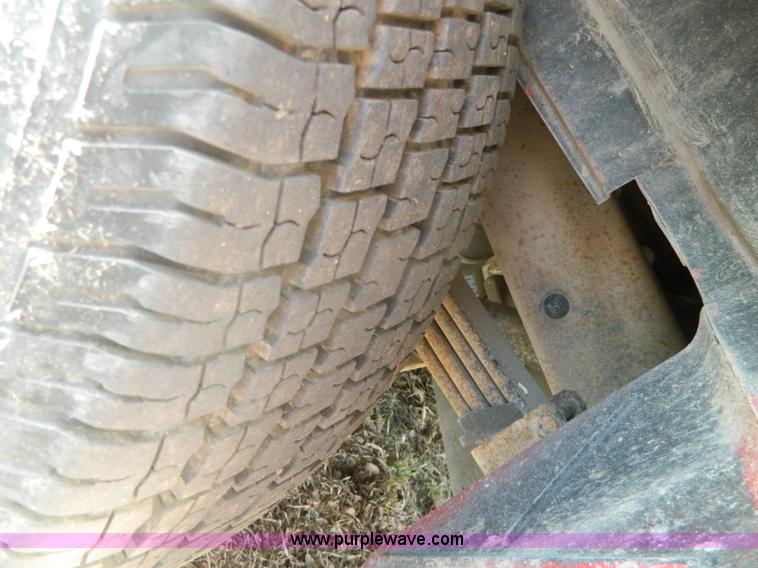 image for item G7602 1994 Chevrolet Suburban C1500 SUV