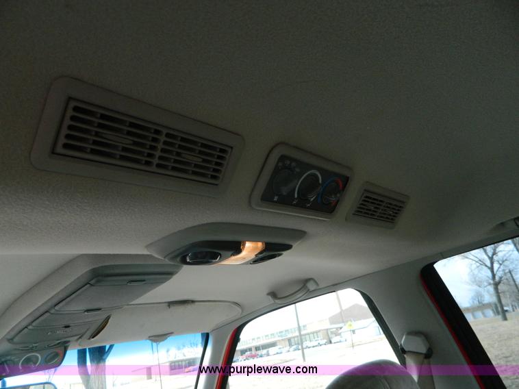 image for item G7602 1994 Chevrolet Suburban C1500 SUV