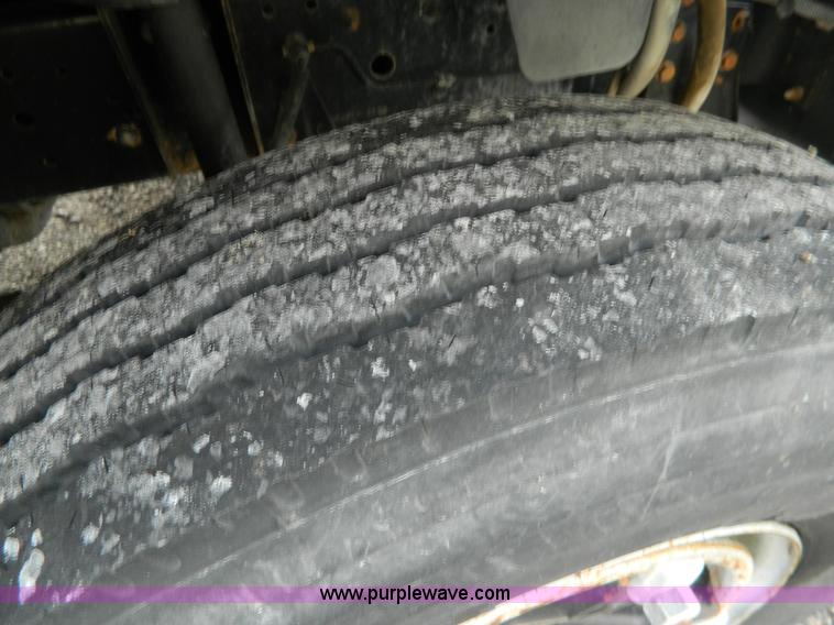 image for item G7657 1993 GMC Blue Bird 42 passenger school bus