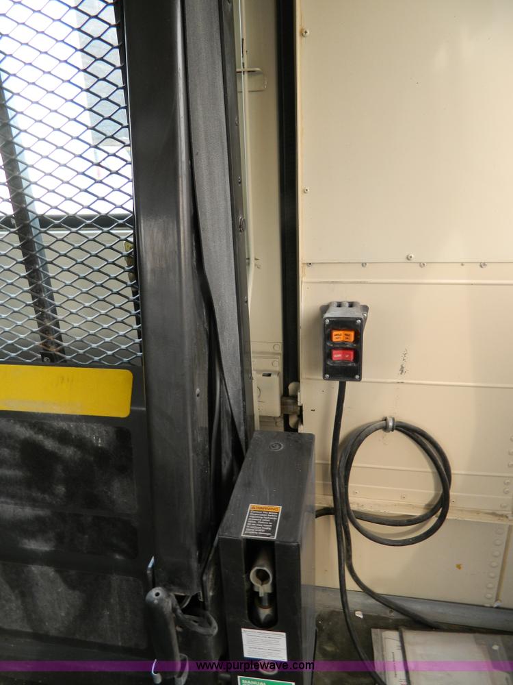 image for item G7657 1993 GMC Blue Bird 42 passenger school bus