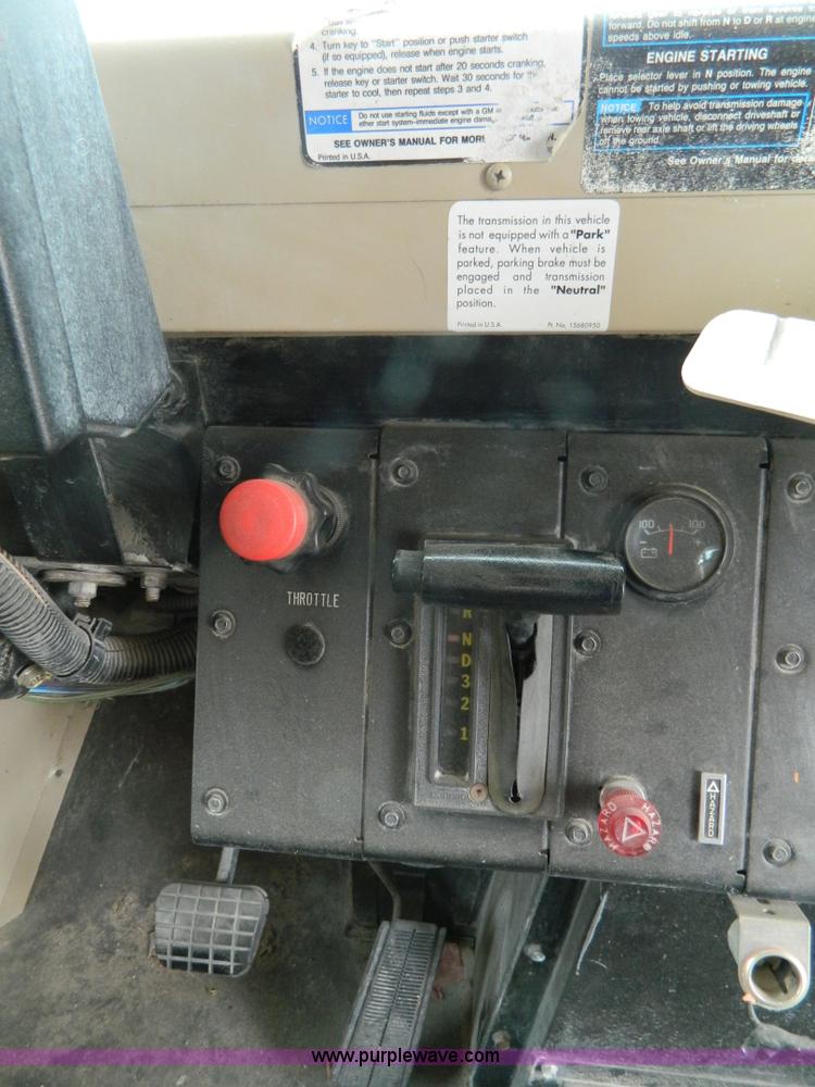 image for item G7657 1993 GMC Blue Bird 42 passenger school bus