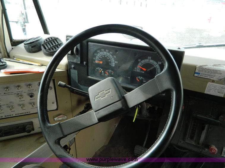 image for item G7657 1993 GMC Blue Bird 42 passenger school bus