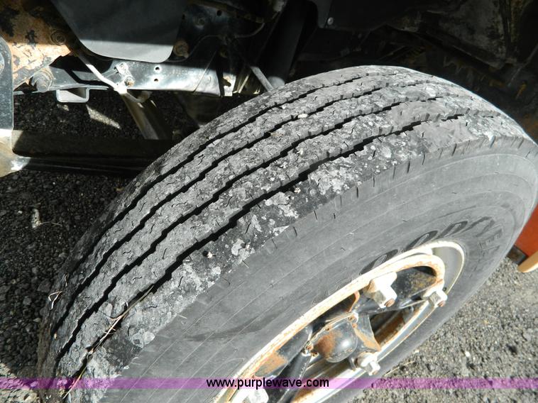 image for item G7657 1993 GMC Blue Bird 42 passenger school bus