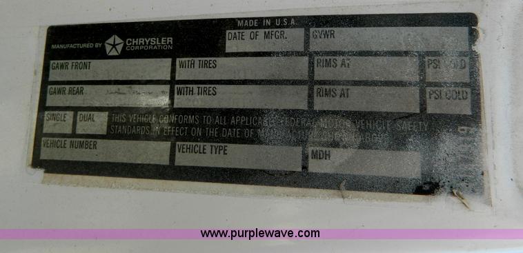 image for item G7658 1989 Dodge D100 pickup truck