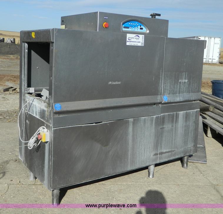 Lamber commercial dishwasher in Norton, KS Item G7660 sold Purple Wave