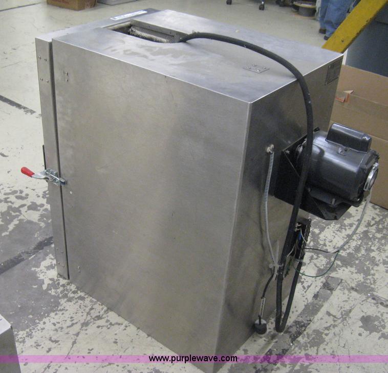 image for item M9091 (2) Environmental test chambers