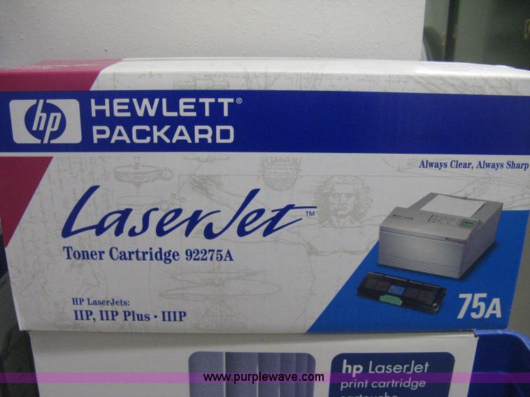 image for item M9153 Assorted office supplies