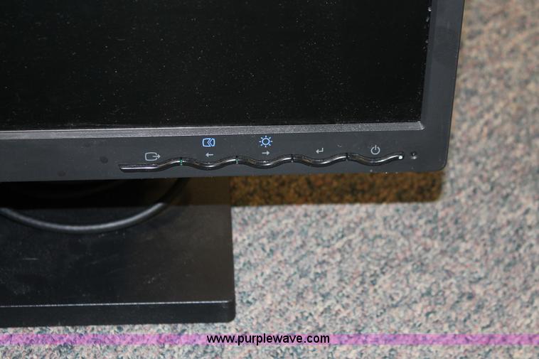 image for item O9420 (50) Lenovo/IBM 17" flat screen monitors