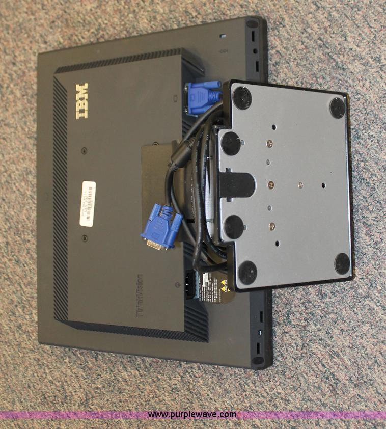 image for item O9420 (50) Lenovo/IBM 17" flat screen monitors