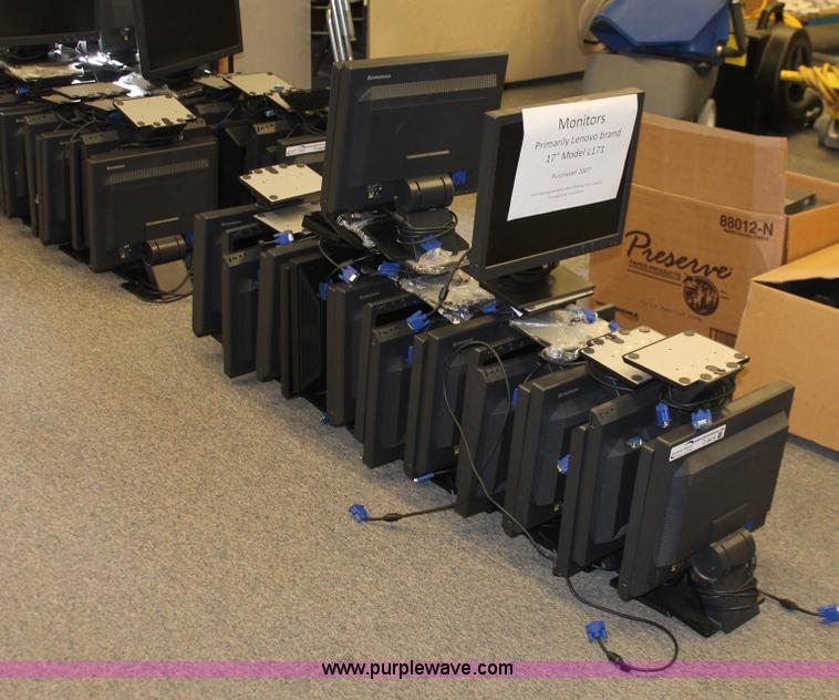 image for item O9420 (50) Lenovo/IBM 17" flat screen monitors