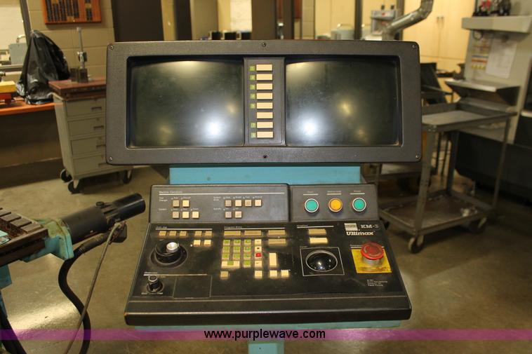 image for item O9466 Hurco CNC mill