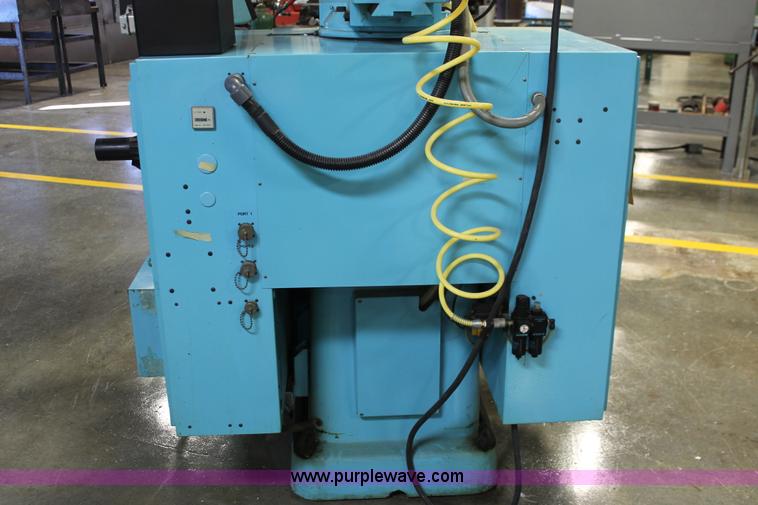 image for item O9466 Hurco CNC mill