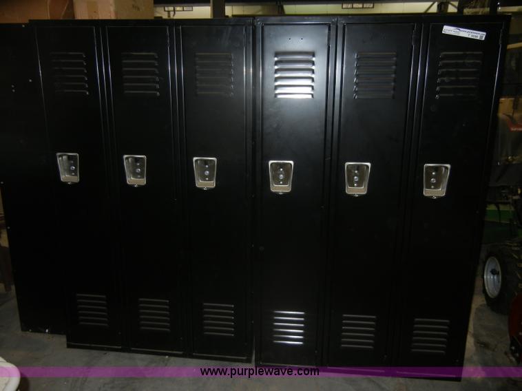 image for item T9596 (20) unused lockers