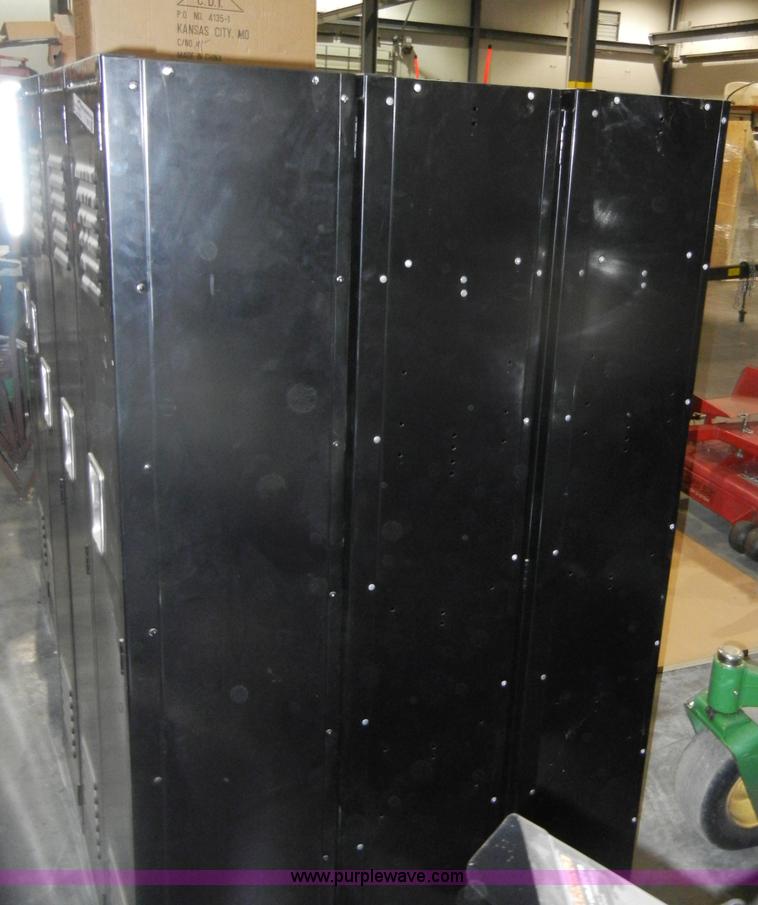 image for item T9596 (20) unused lockers