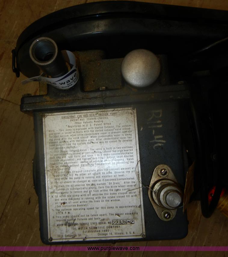 image for item T9608 Approximately 28 rotary vein vacuum pumps