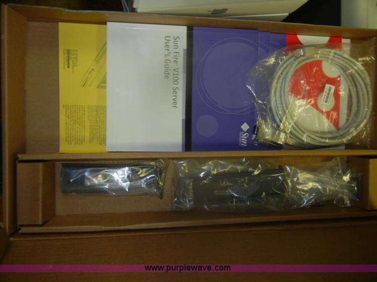 image for item T9675 Sun Micro Systems Sunfire V100 rack