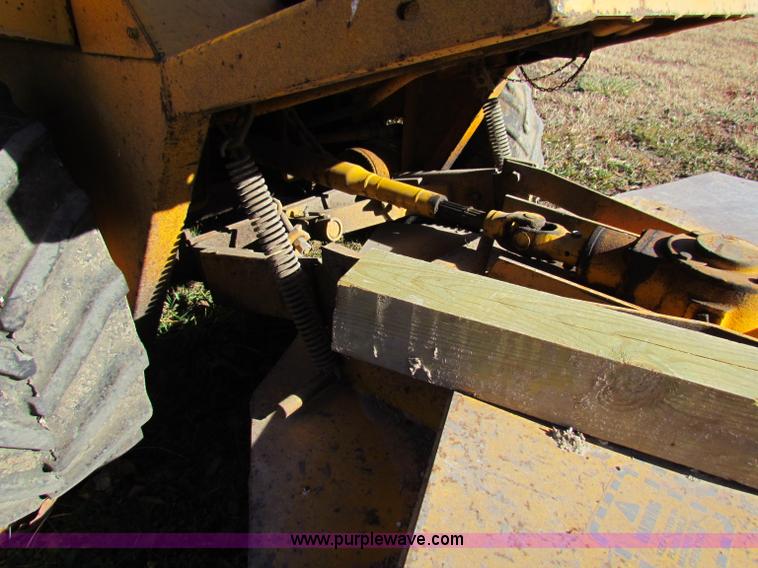 image for item V9416 Hustler 295 ZTR lawn mower