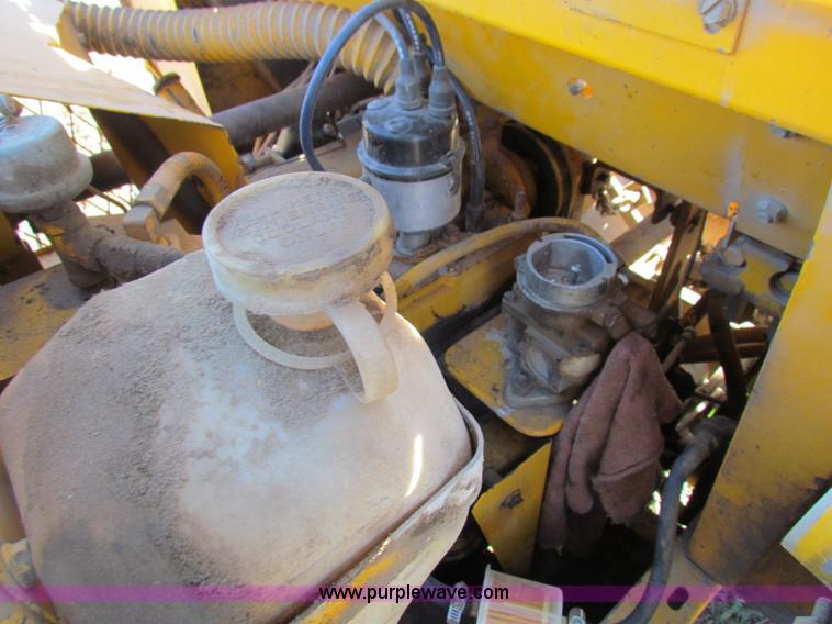 image for item V9416 Hustler 295 ZTR lawn mower