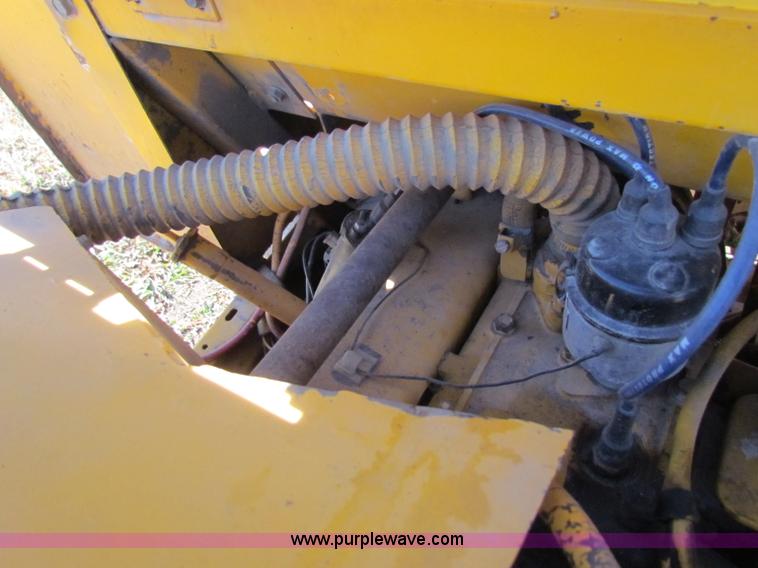 image for item V9416 Hustler 295 ZTR lawn mower