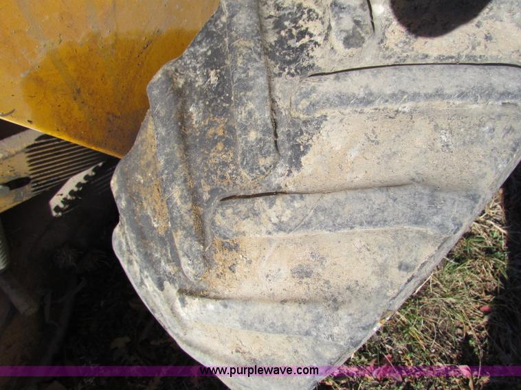 image for item V9416 Hustler 295 ZTR lawn mower