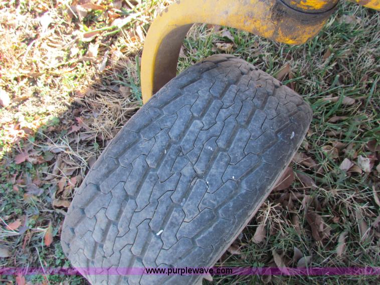 image for item V9416 Hustler 295 ZTR lawn mower