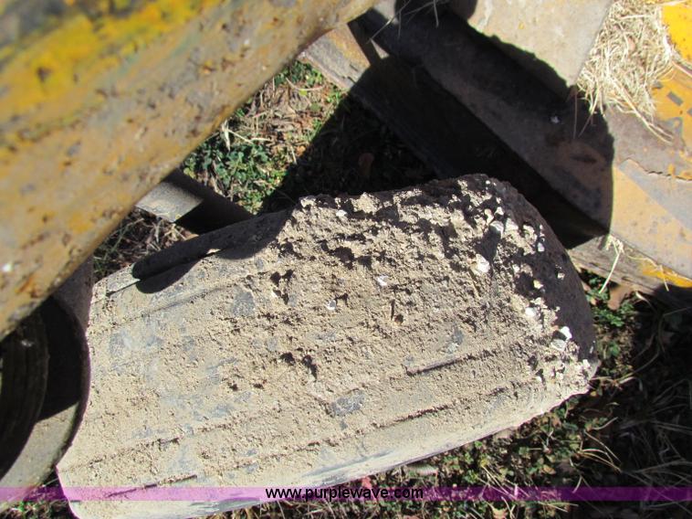 image for item V9416 Hustler 295 ZTR lawn mower